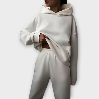 Talia - Trendy Sweatsuit