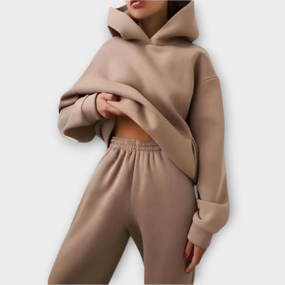 Talia - Trendy Sweatsuit